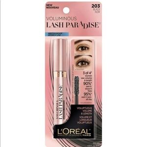 Waterproof L’Oréal Lash Paradise black mascara.